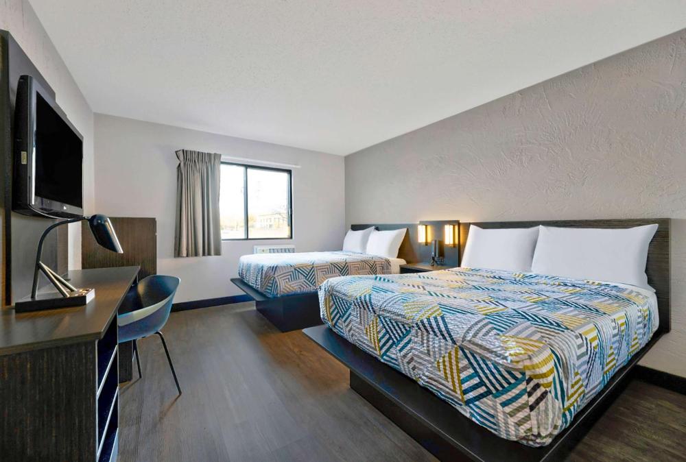 Quadruple Room - Non-Smoking interior